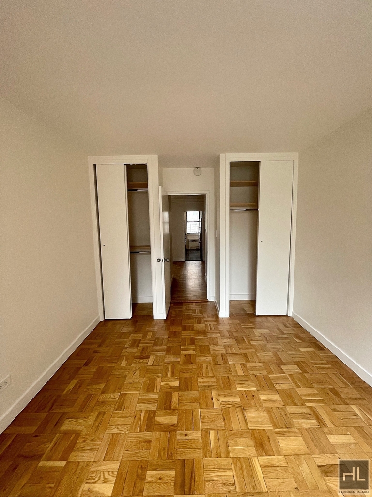 East 79th Street - Photo 6