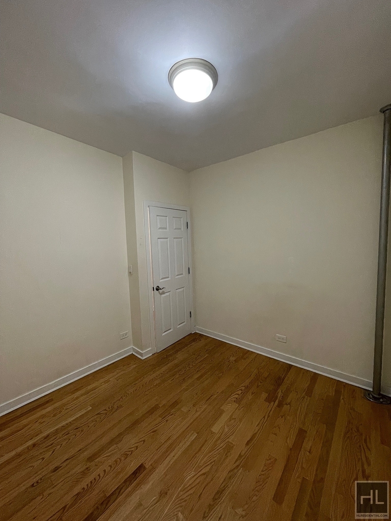 East 89 Street - Photo 6