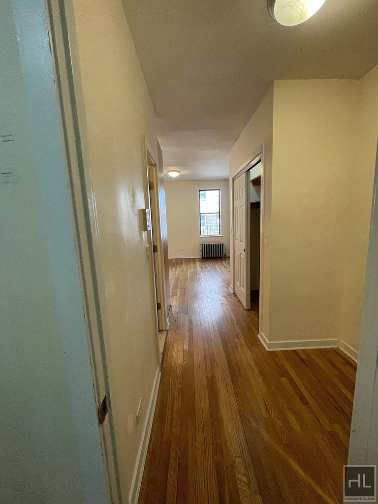East 89 Street - Photo 7