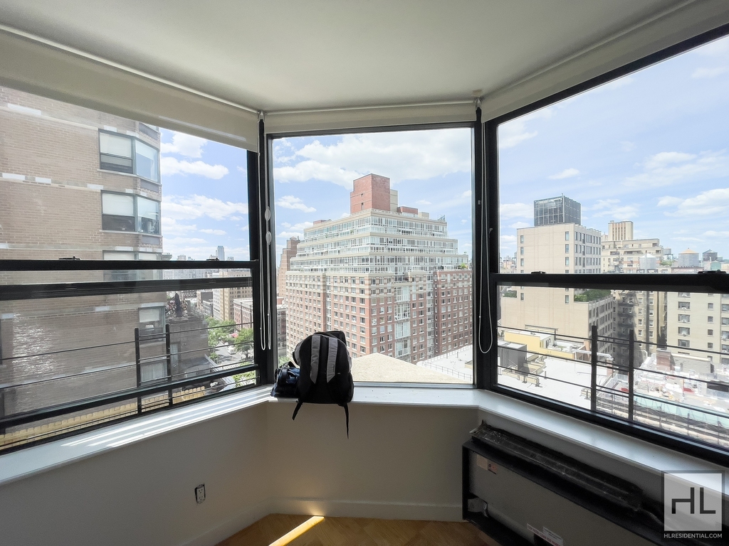 West 87th Street - Photo 0