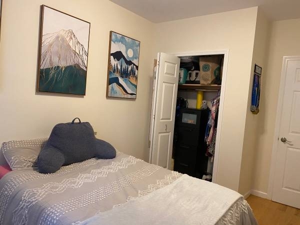 East 80 Street - Photo 3