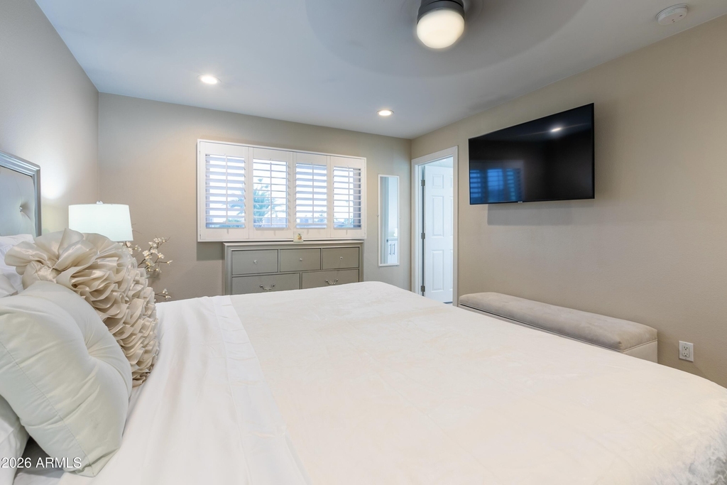 8249 E Redwing Road - Photo 16