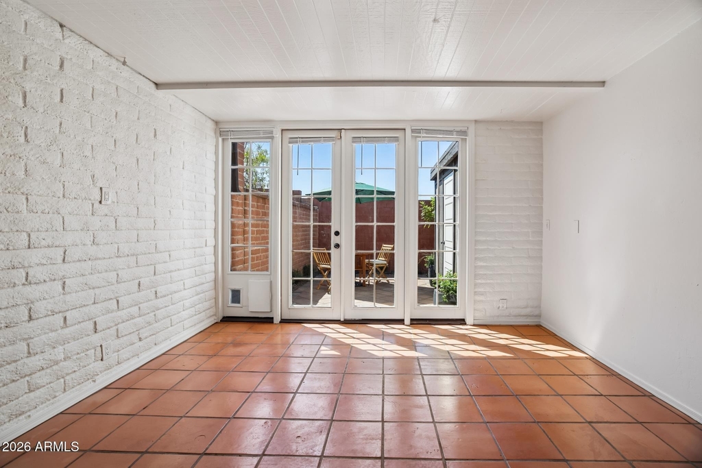 3012 N 32nd Street - Photo 3