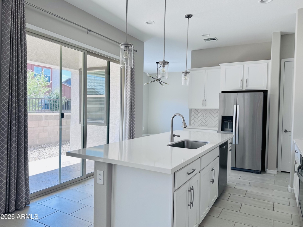 1935 E Wisteria Drive - Photo 17