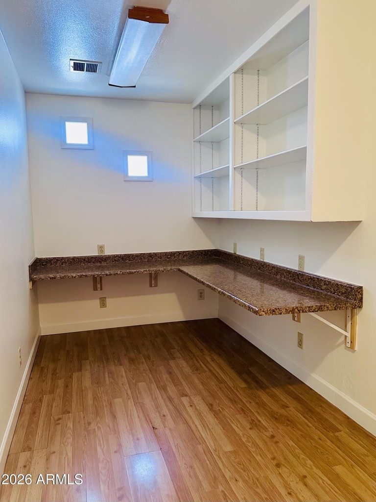 1042 W Devonshire Street - Photo 22