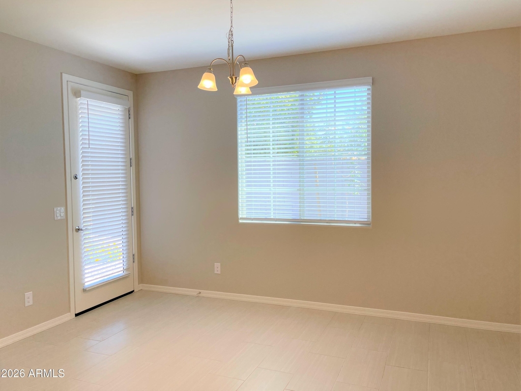 905 S Canal Drive - Photo 4