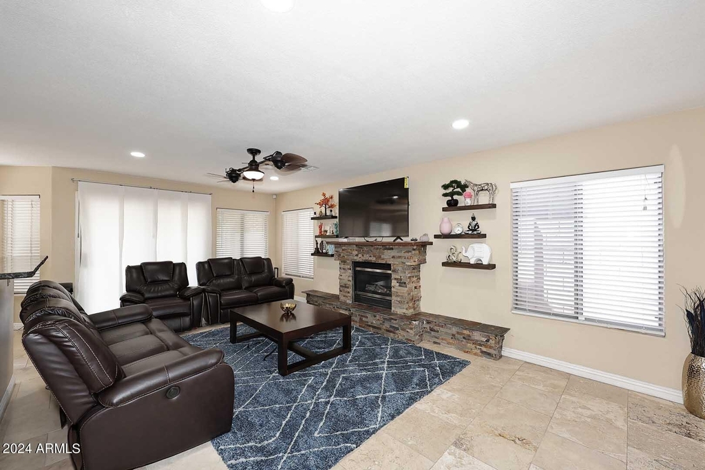 25224 N 66th Drive - Photo 14