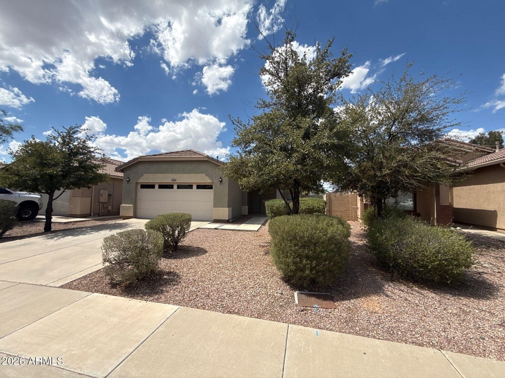 8858 W Hilton Avenue - Photo 2