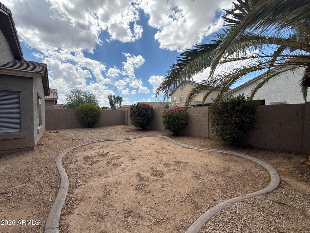 8858 W Hilton Avenue - Photo 25