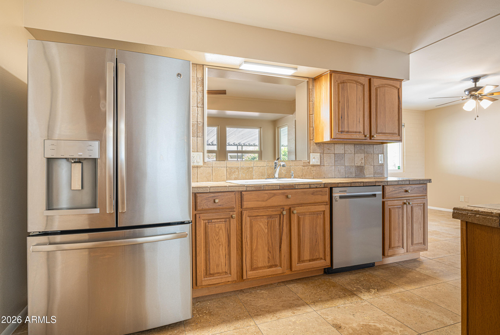 11208 N 105th Avenue - Photo 5