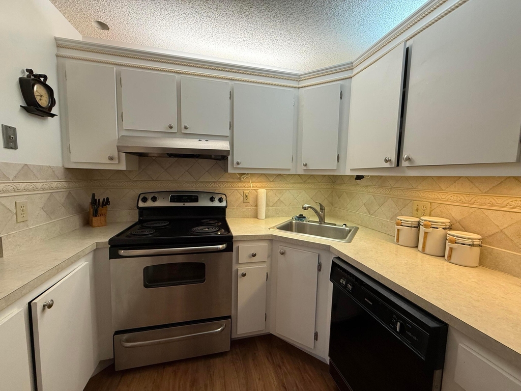 304 Knotty Pine Circle - Photo 10