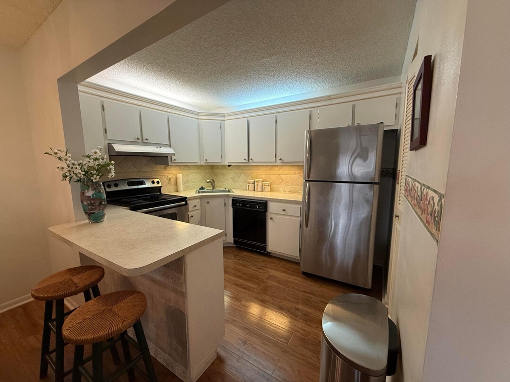 304 Knotty Pine Circle - Photo 9