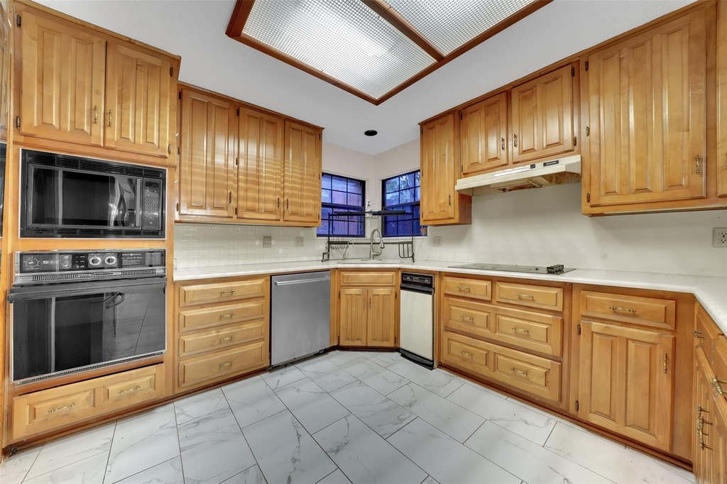 2105 Rolling Oak Lane - Photo 31