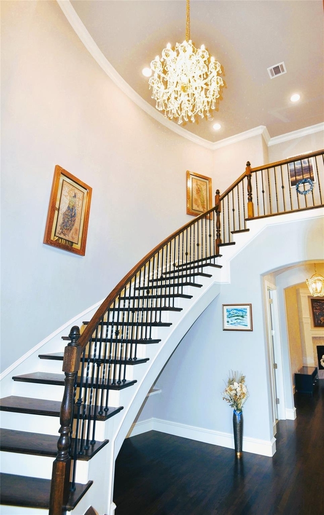 200 Montrose Lane - Photo 24