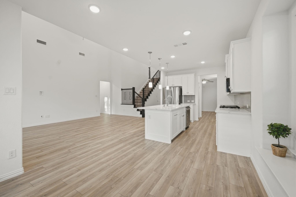 2507 Gentle Knoll Drive - Photo 9