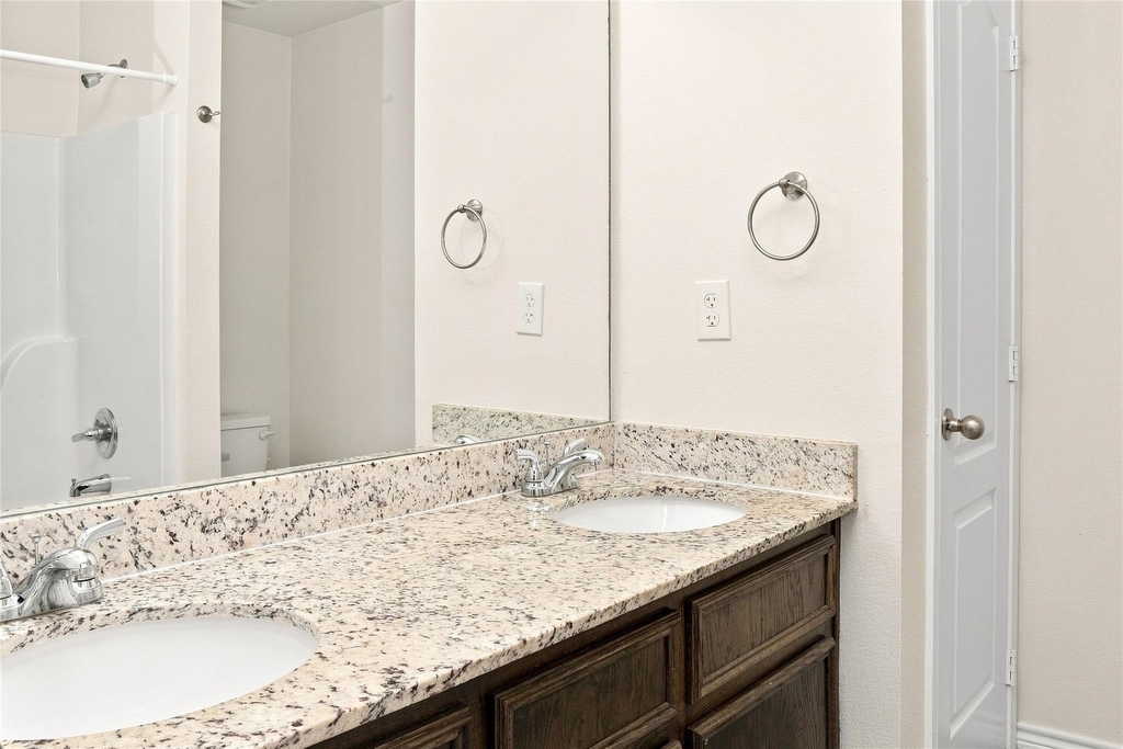 6015 Amelia Earhart Boulevard - Photo 13