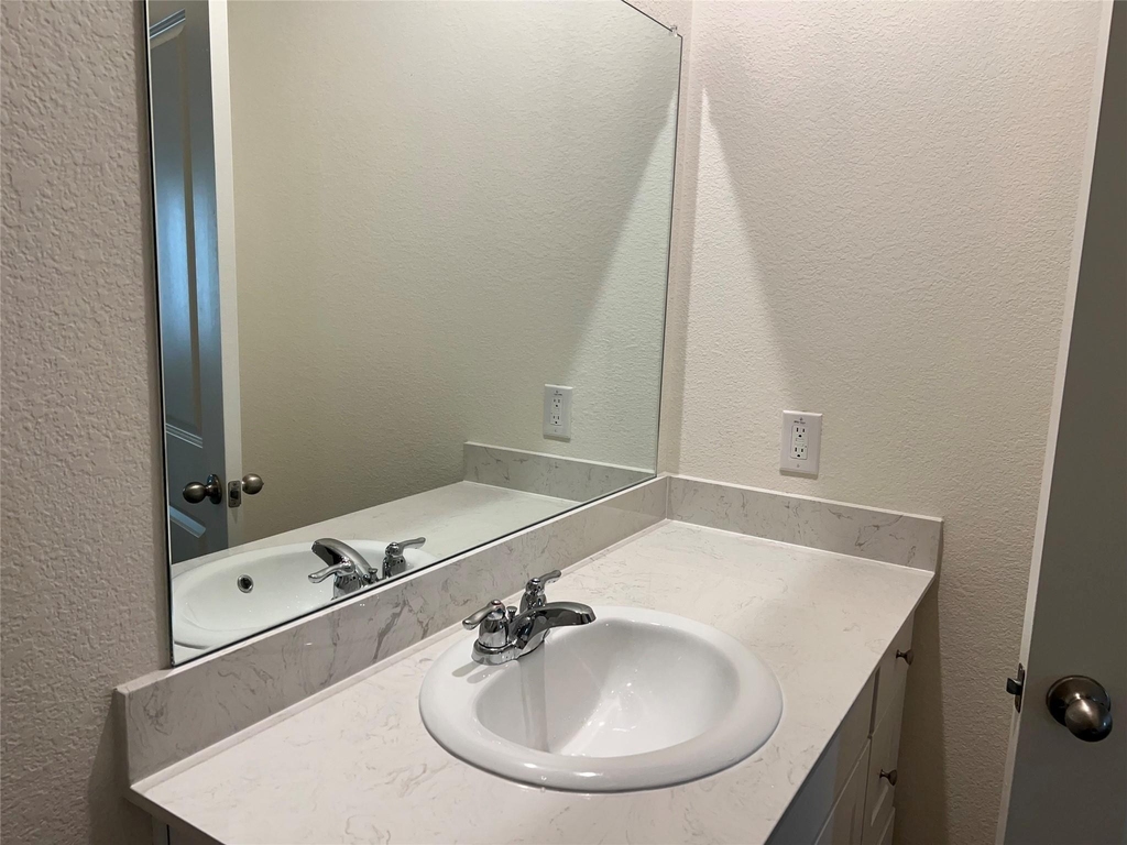5925 Sahara Drive - Photo 5