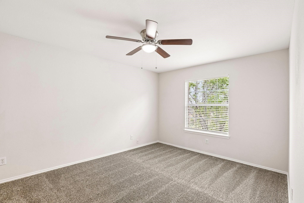4506 Stirling Drive - Photo 15