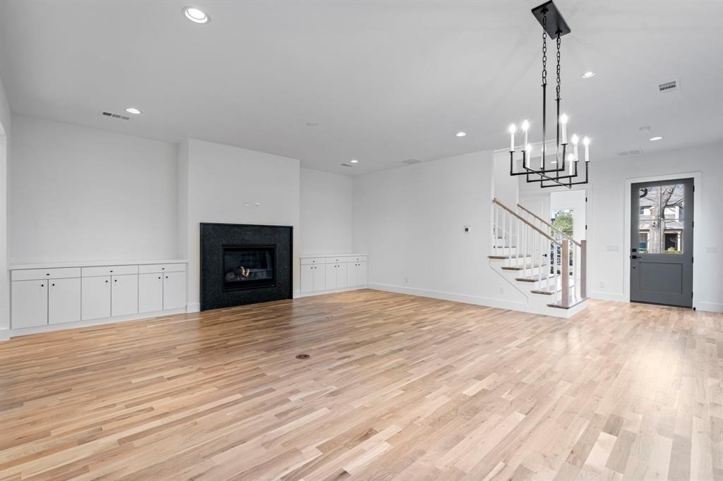 5836 Martel Avenue - Photo 3