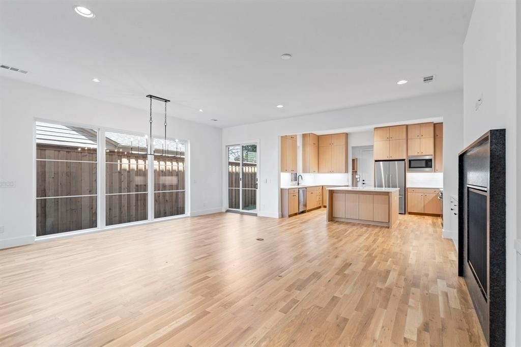 5836 Martel Avenue - Photo 4