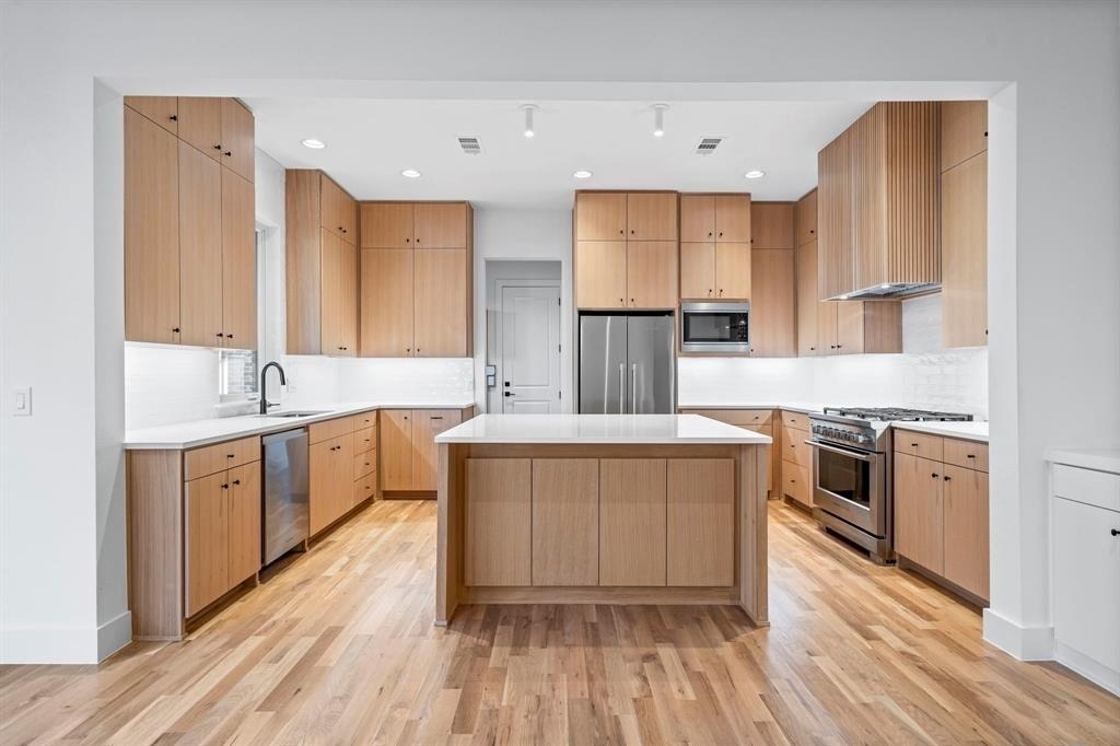 5836 Martel Avenue - Photo 8
