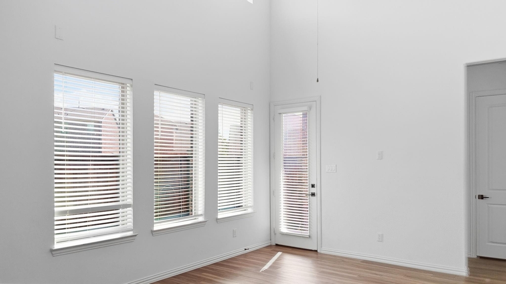 238 Woodson Street - Photo 4