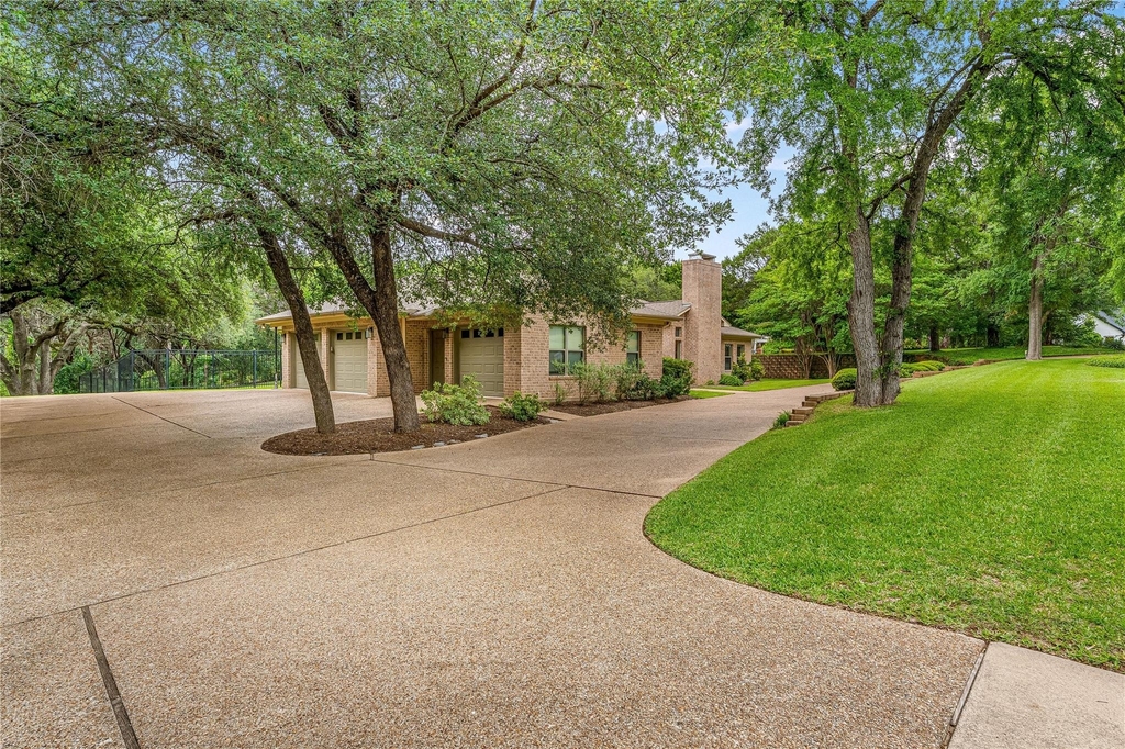 3201 Edward Drive - Photo 1
