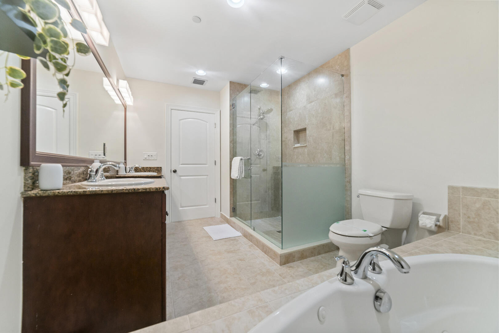 1849 Ne 26th - Photo 16