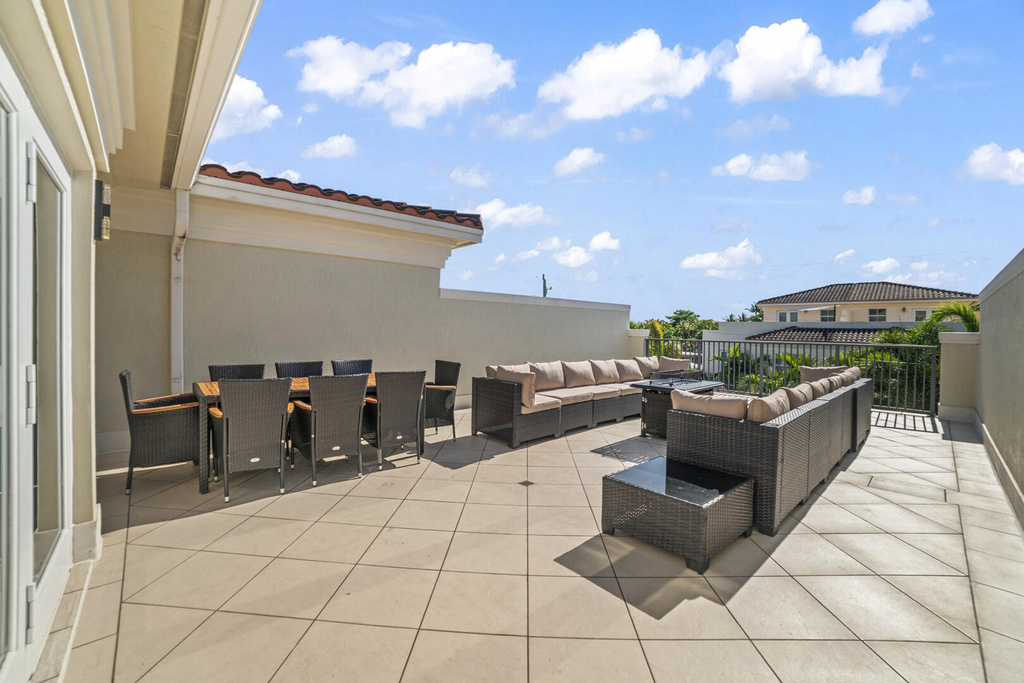 1849 Ne 26th - Photo 26