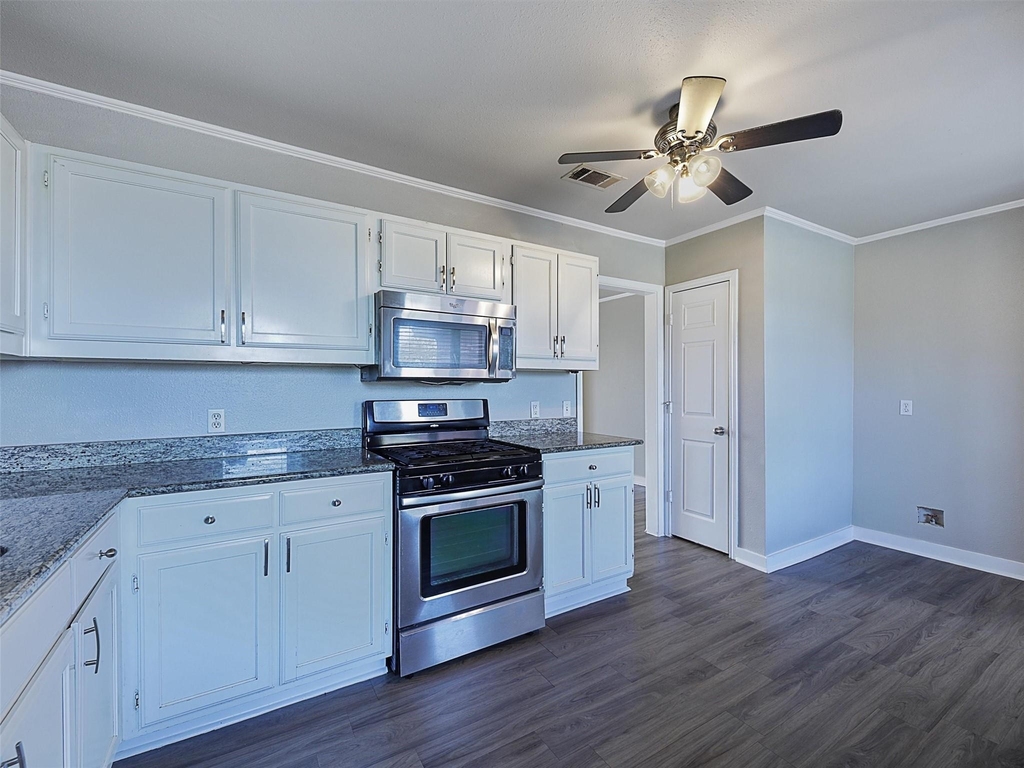 707 Doris Lane - Photo 11