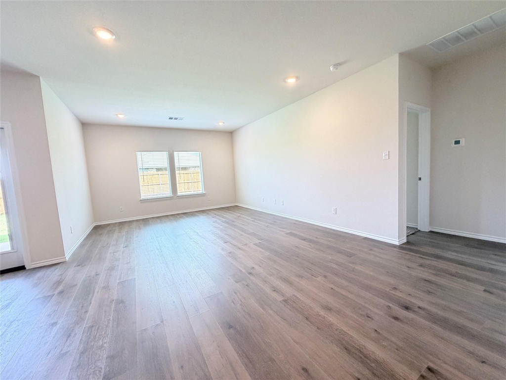 1101 Overhill Road - Photo 4