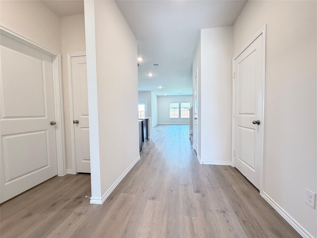 1101 Overhill Road - Photo 2
