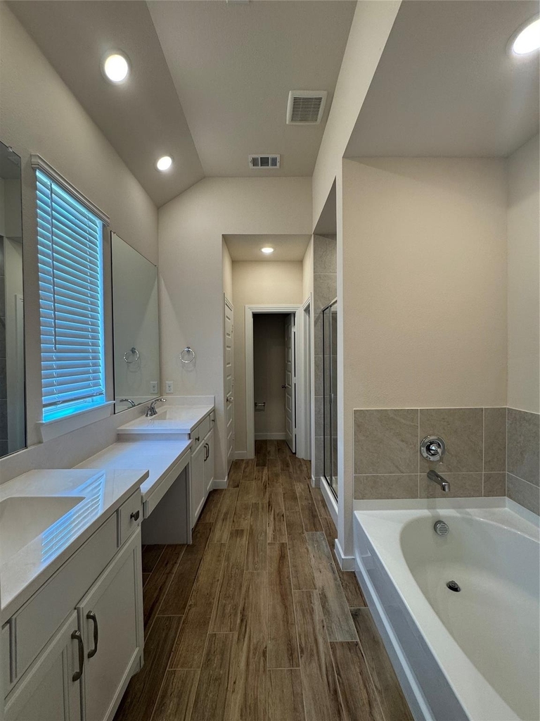 504 Evergreen Road - Photo 2