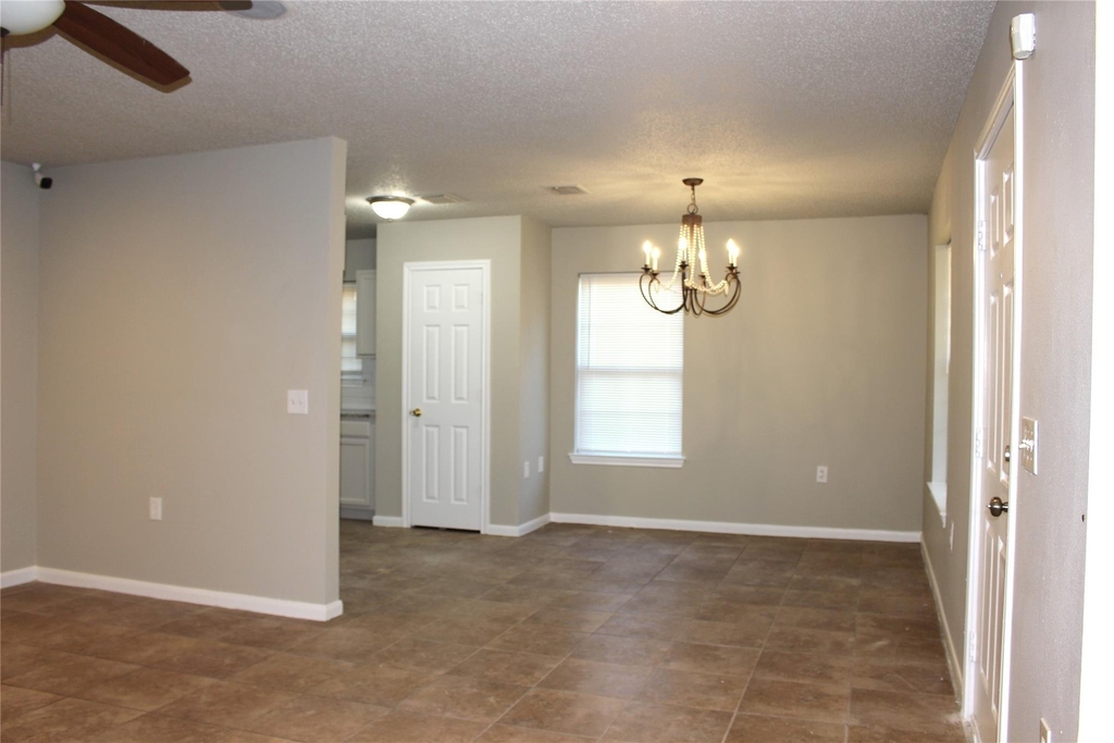 2001 San Antonio Street - Photo 4