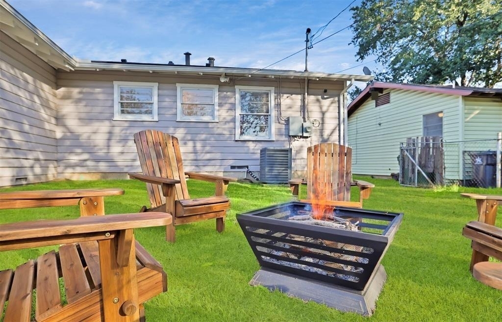 1110 Park Street - Photo 8