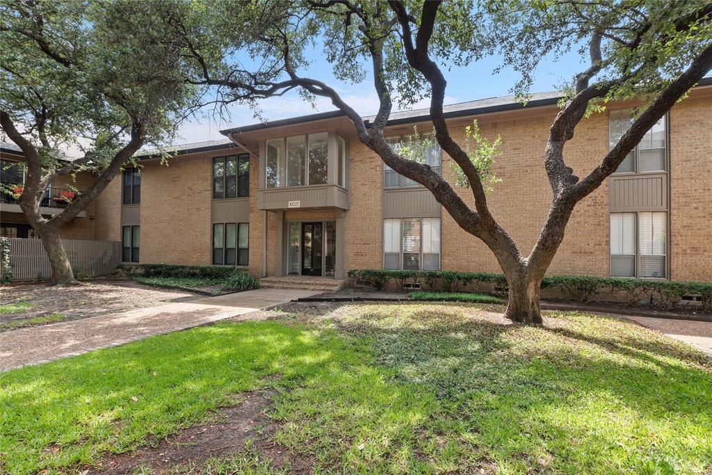10727 Villager Road - Photo 1