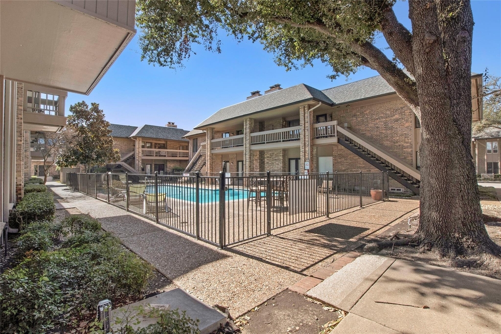 10727 Villager Road - Photo 34