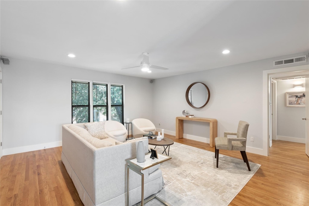 10727 Villager Road - Photo 8