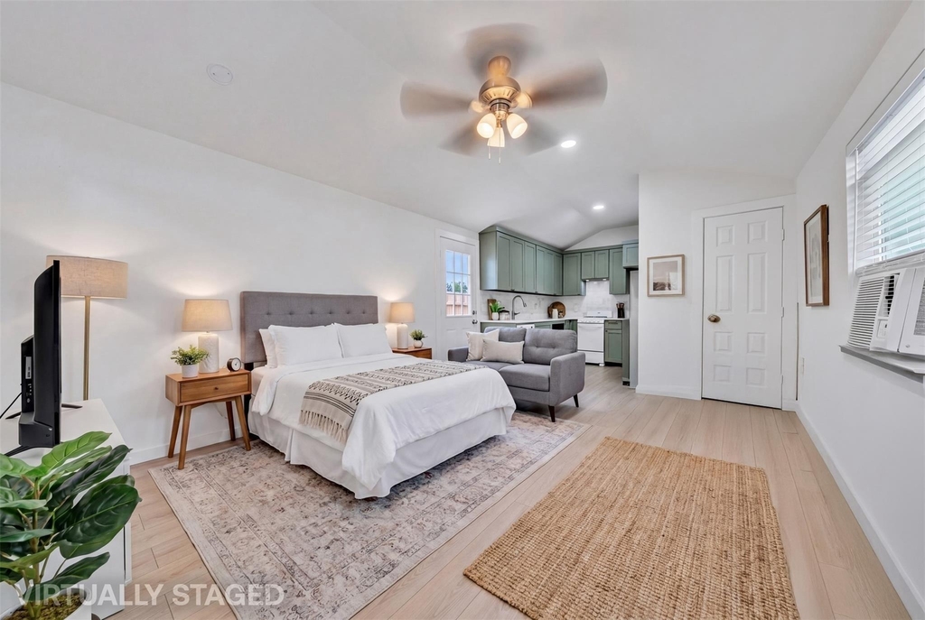 601 Pearson Avenue - Photo 2