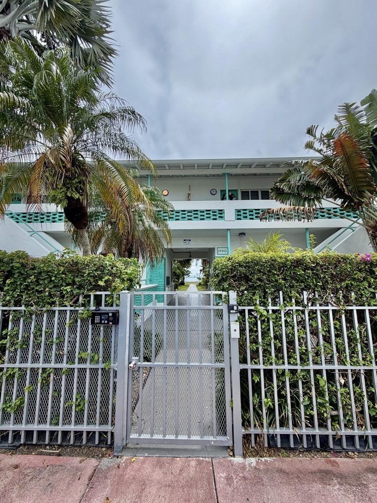1980 Bay Drive - Photo 1
