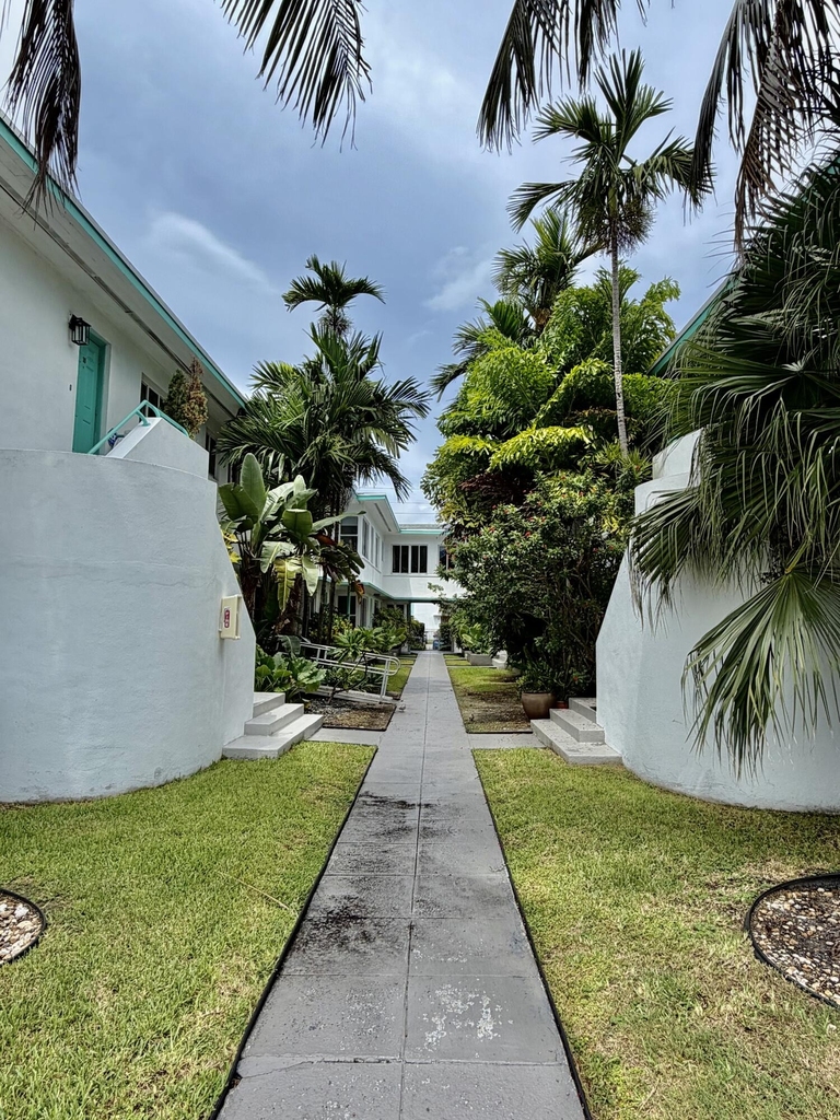 1980 Bay Drive - Photo 3