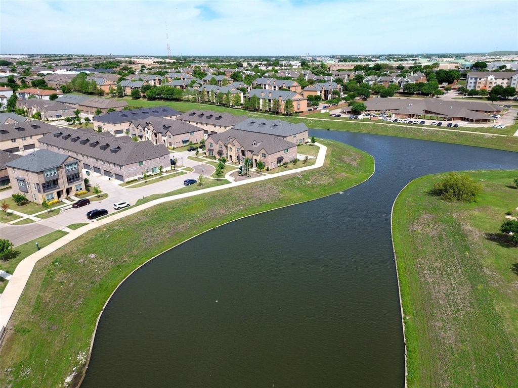 695 Vista Del Lago Drive - Photo 3