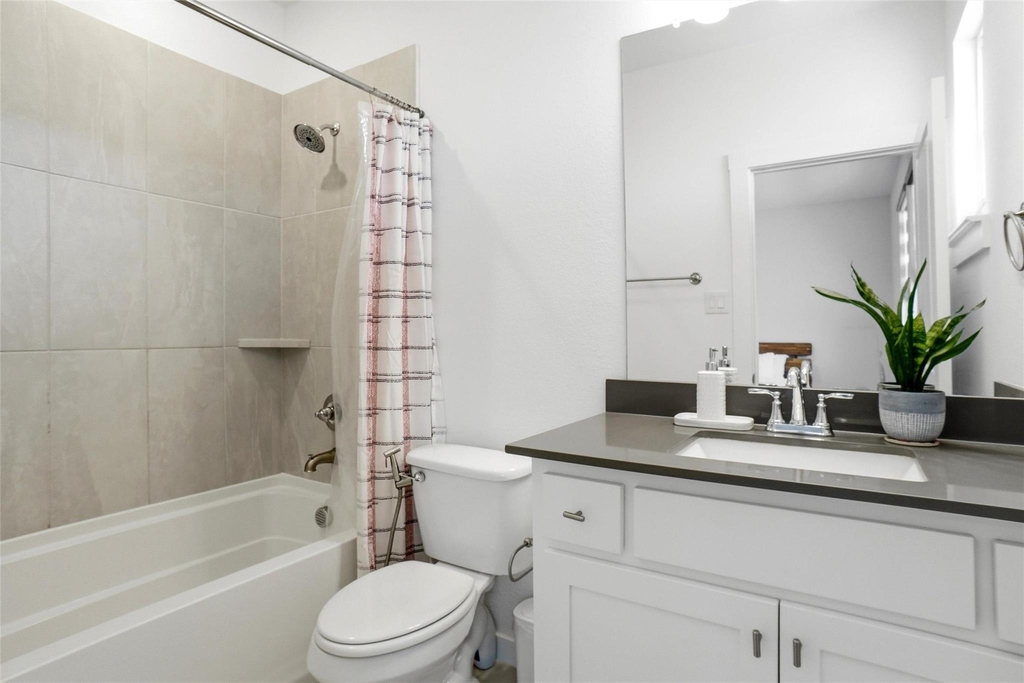 695 Vista Del Lago Drive - Photo 31