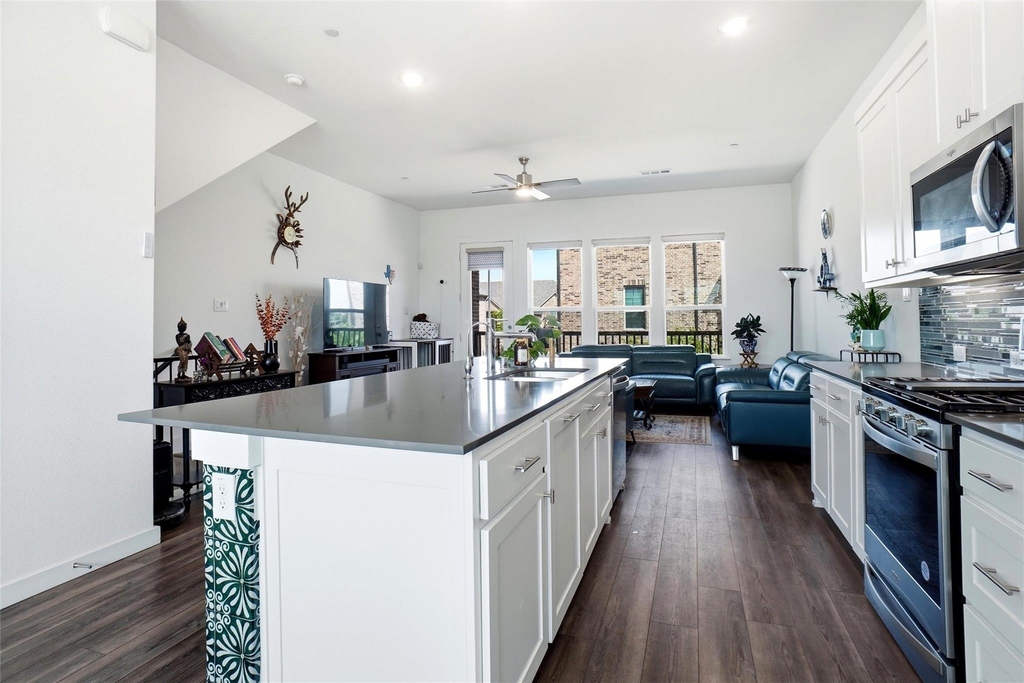 695 Vista Del Lago Drive - Photo 13