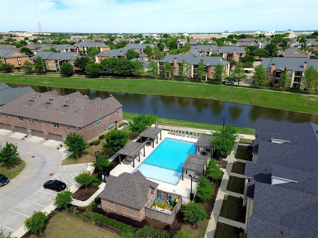 695 Vista Del Lago Drive - Photo 1