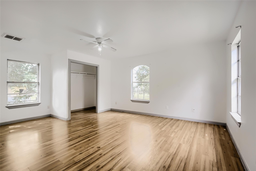 326 E Holley Street - Photo 20