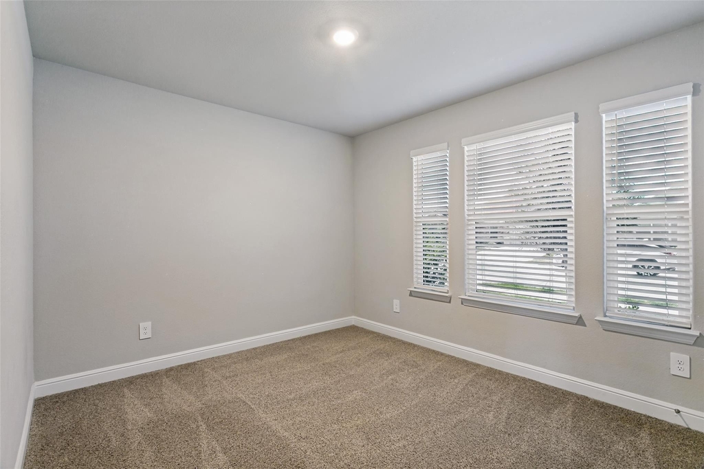 1608 Central Park Drive - Photo 17