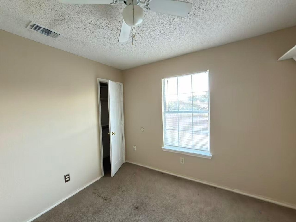 2918 Lake Valley Drive - Photo 13