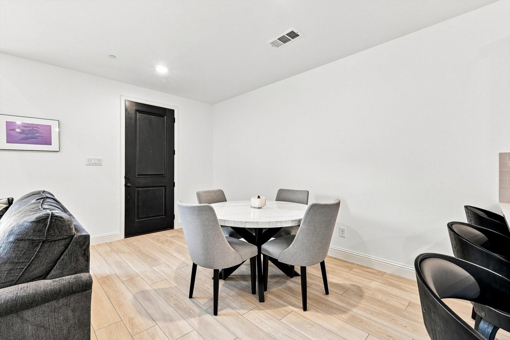 4833 Lunker Street - Photo 10
