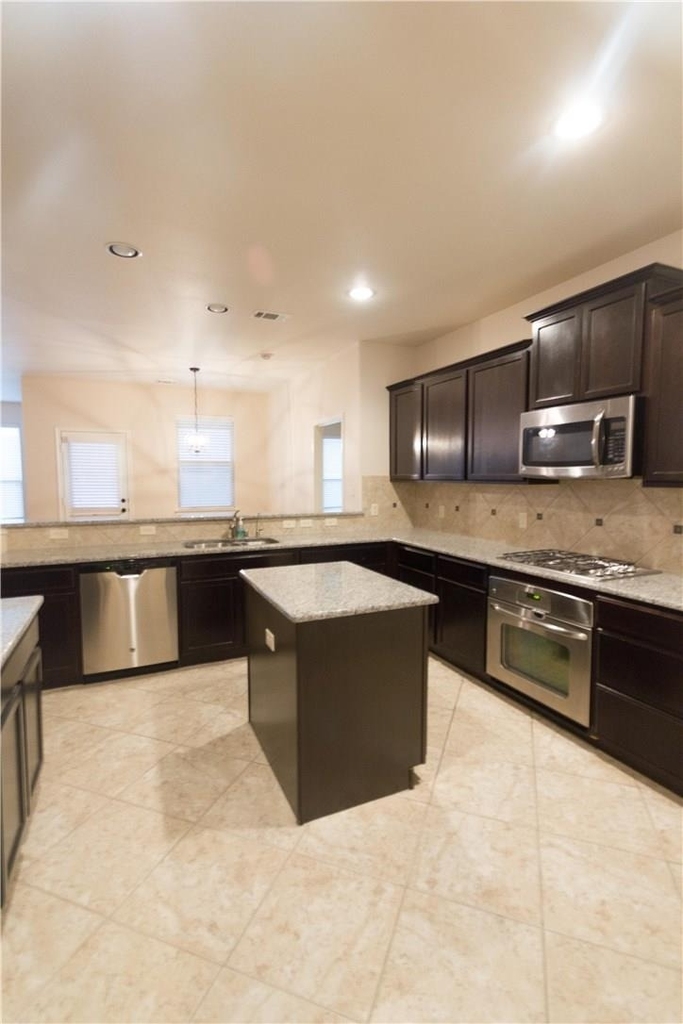 405 Riverstone Way - Photo 11